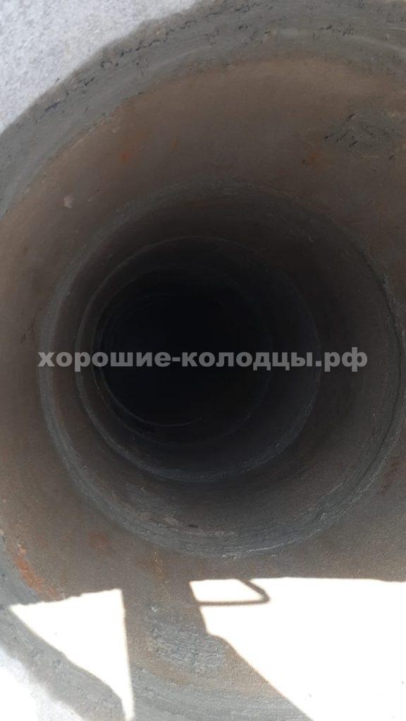 Чистка колодца на воду 19 колец в п. Никольское, Рузский р-н, Подмосковье.