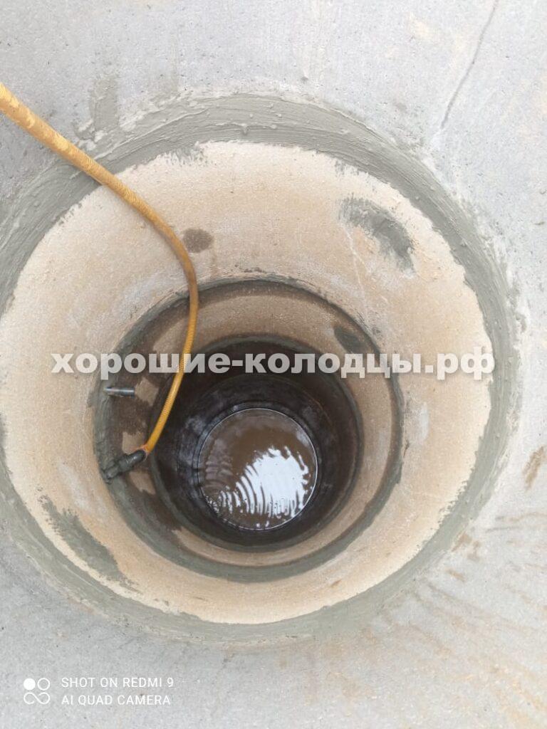 Чистка колодца на воду 6 колец в д. Шишкино, Волоколамский р-н, Подмосковье.