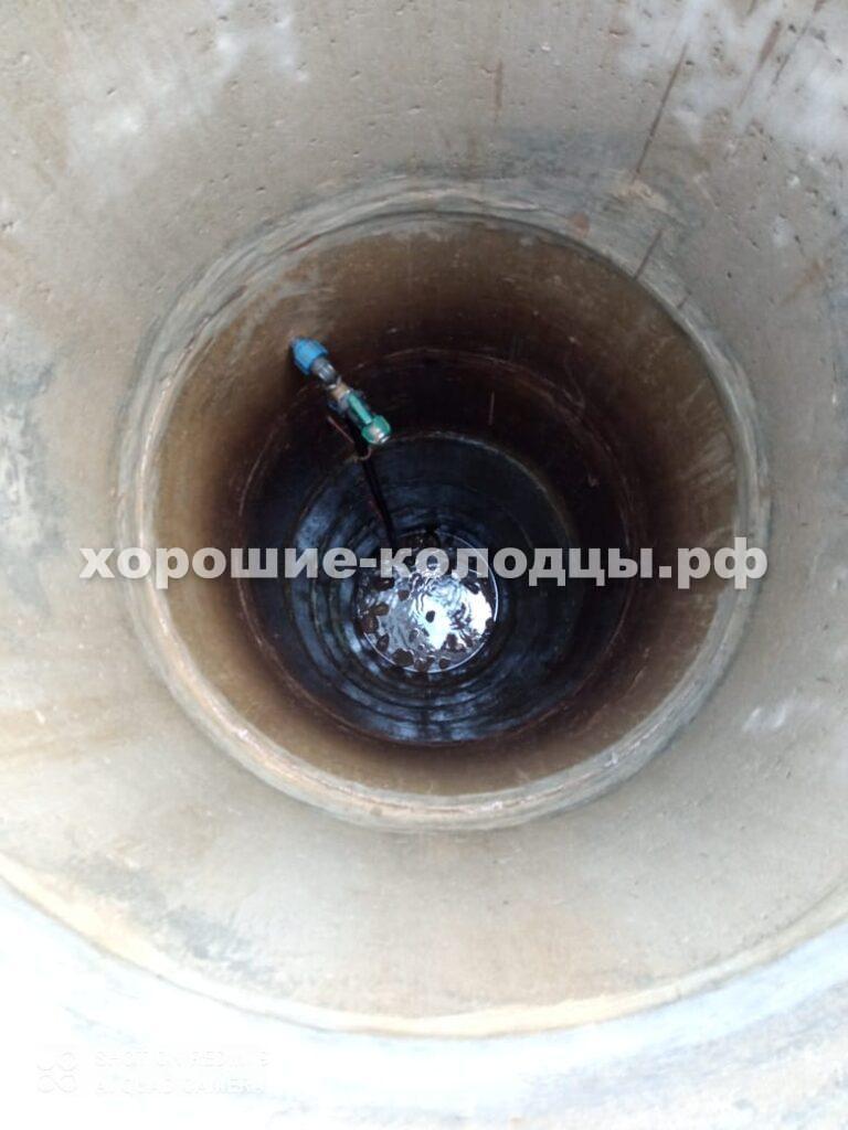 Чистка колодца на воду 8 колец в д. Шишкино, Волоколамский р-н, Подмосковье.