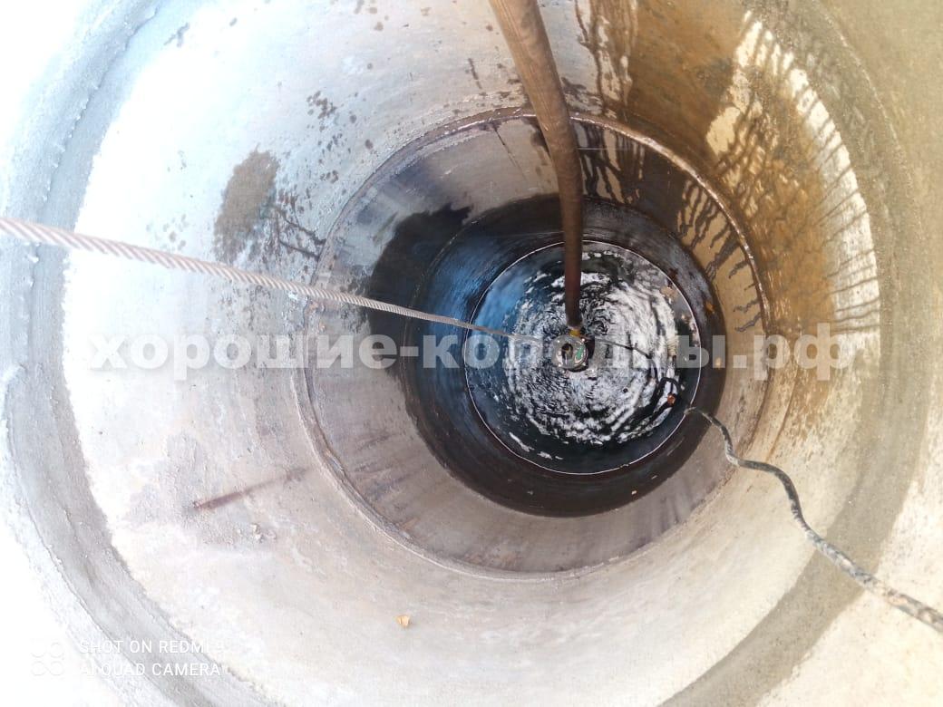Чистка колодца на воду 8 колец в СНТ Электромонтажник, Волоколамский р-н, Подмосковье.