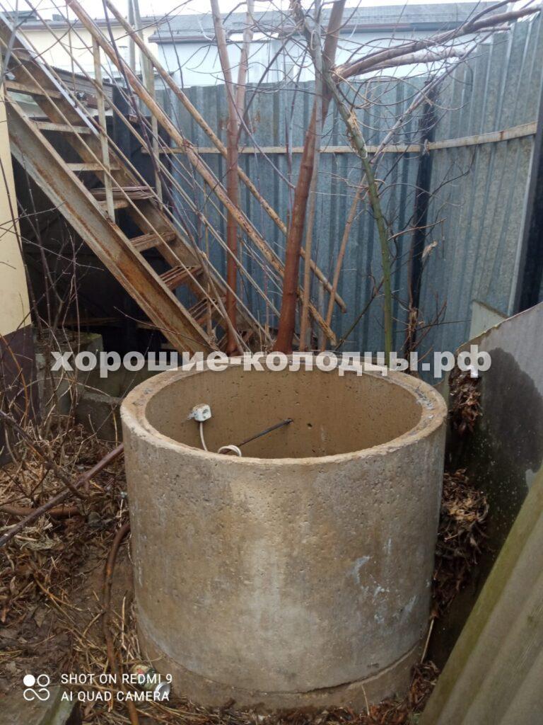 Чистка колодца на воду 18 колец в г. Можайск, Можайский р-н, Подмосковье.